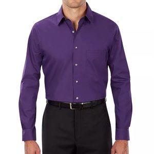 VAN HEUSEN
Men's Classic-Fit Poplin Dress Shirt. Size 17 -32/33